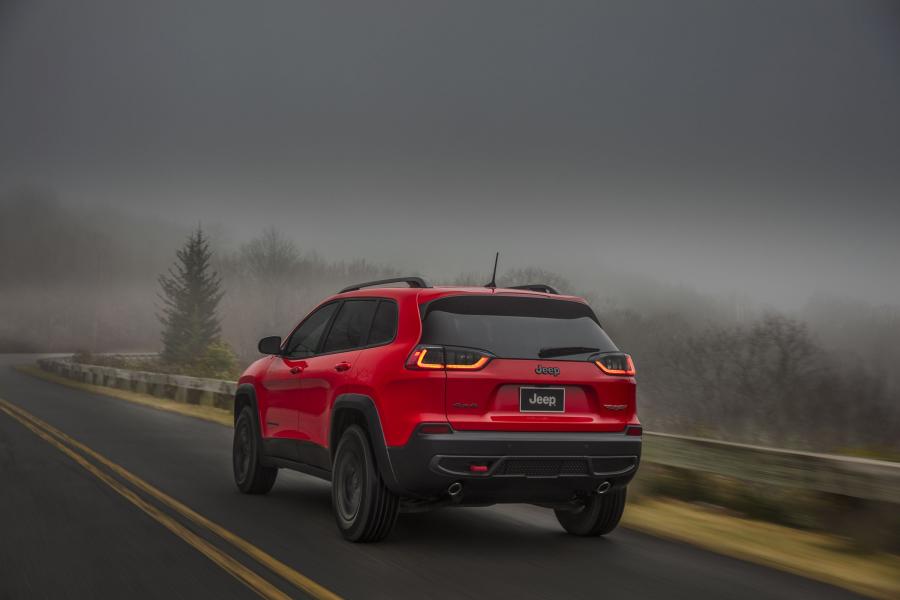  Jeep Cherokee Trailhawk (KL) 2018 года  (NA) (фото 31 из 49)